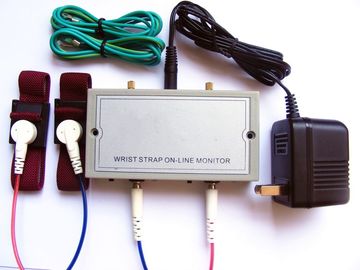 110V / ライン モニターの二重革紐の220V ESDのリスト・ストラップは含まれていた力のアダプターを支えた