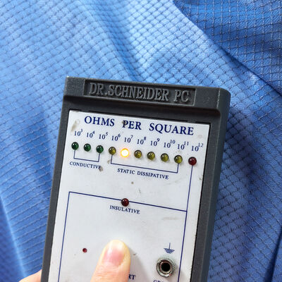 ダイヤモンド・グリッド・ファブリックのアンチステティック・ESD クリーンルーム・ジャケット